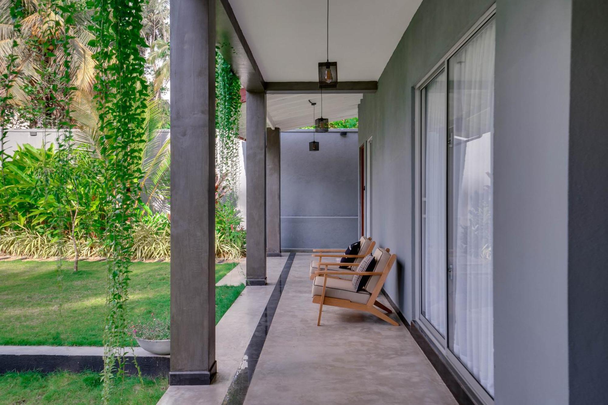 Hasthri Boutique Red Chalet In Ahangama With Pool Near Beach Eksteriør bilde